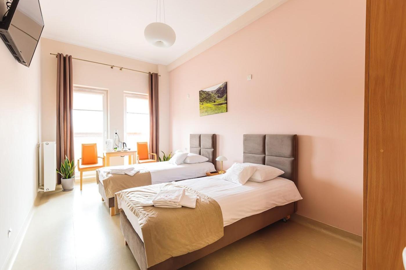 Antoninska Hotel & Apartamenty Leszno  Exteriör bild